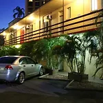 Crocodilly Inn